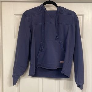 Vineyard Vines navy cropped hoodie